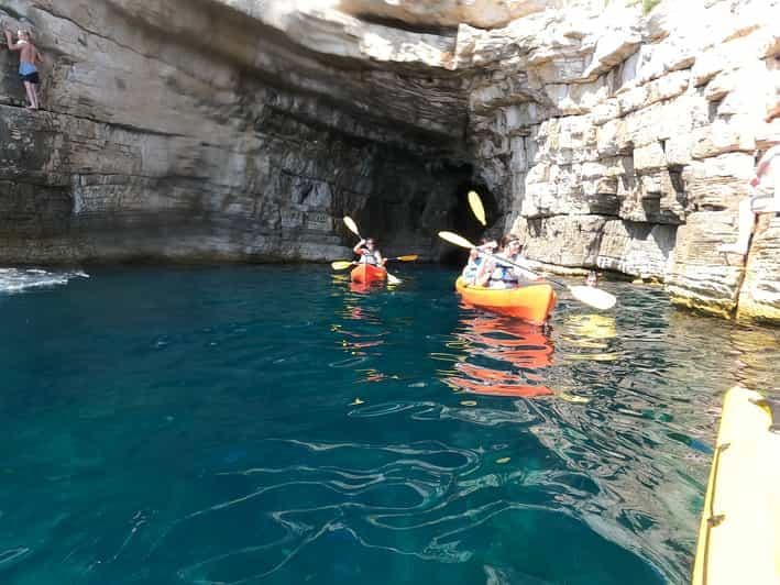 Pula : excursion en kayak, saut dans la falaise, plongée en apnée et photos GoPro gratuites