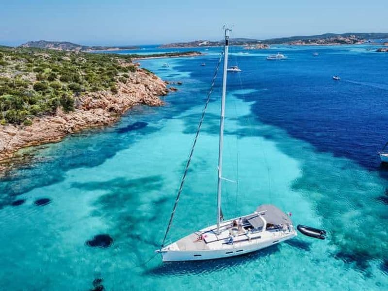 Palau : Excursion à la voile dans l'archipel de La Maddalena