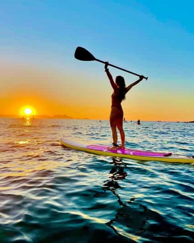 Rio de Janeiro : Stand-Up Paddle - lever de soleil sur la plage de Copacabana