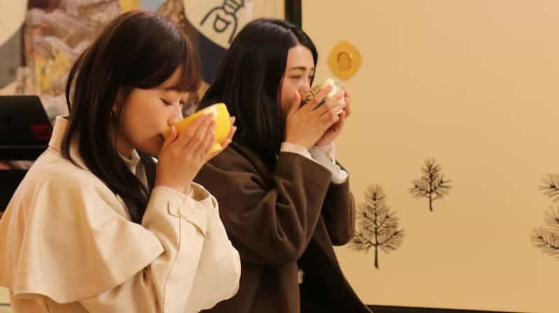 Billet Kyoto : cérémonie du thé unique sur une scène de théâtre Nô