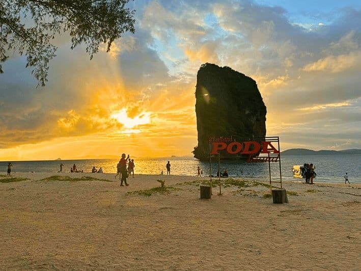 Krabi : croisière au coucher du soleil dans les 7 îles avec barbecue et plancton