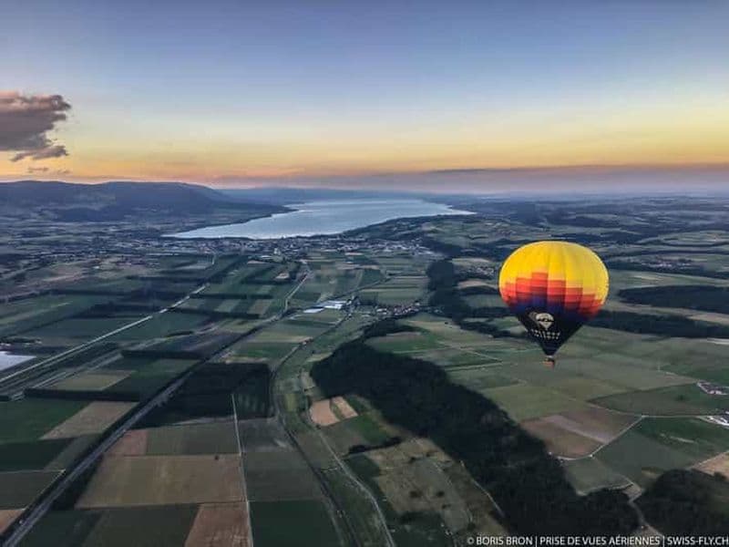 Lausanne : vol en montgolfière avec fondue suisse
