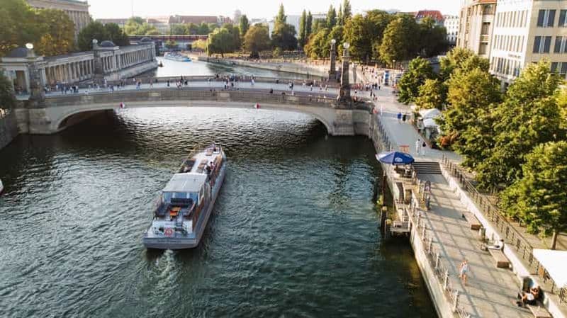 Berlin : Croisière touristique en soirée sur la Spree