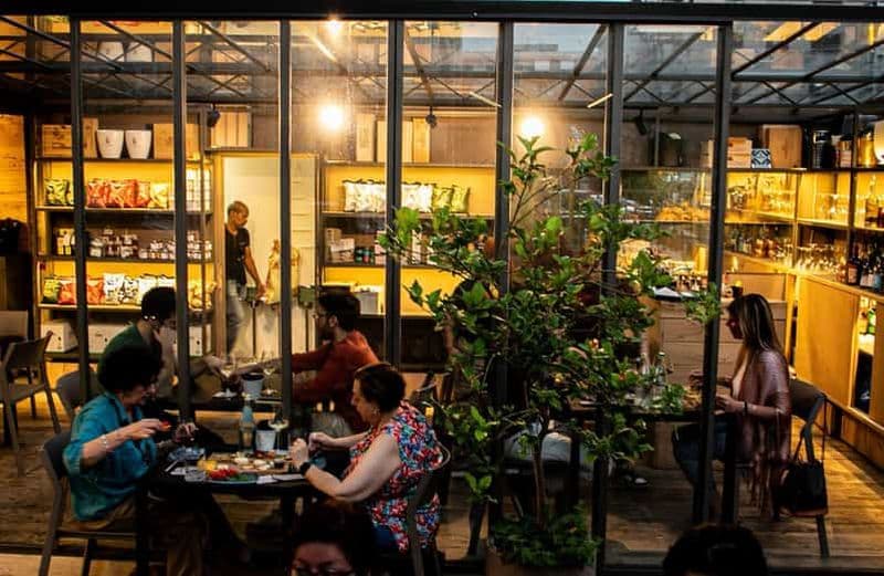 Dégustation de vins siciliens et mets locaux à Palerme