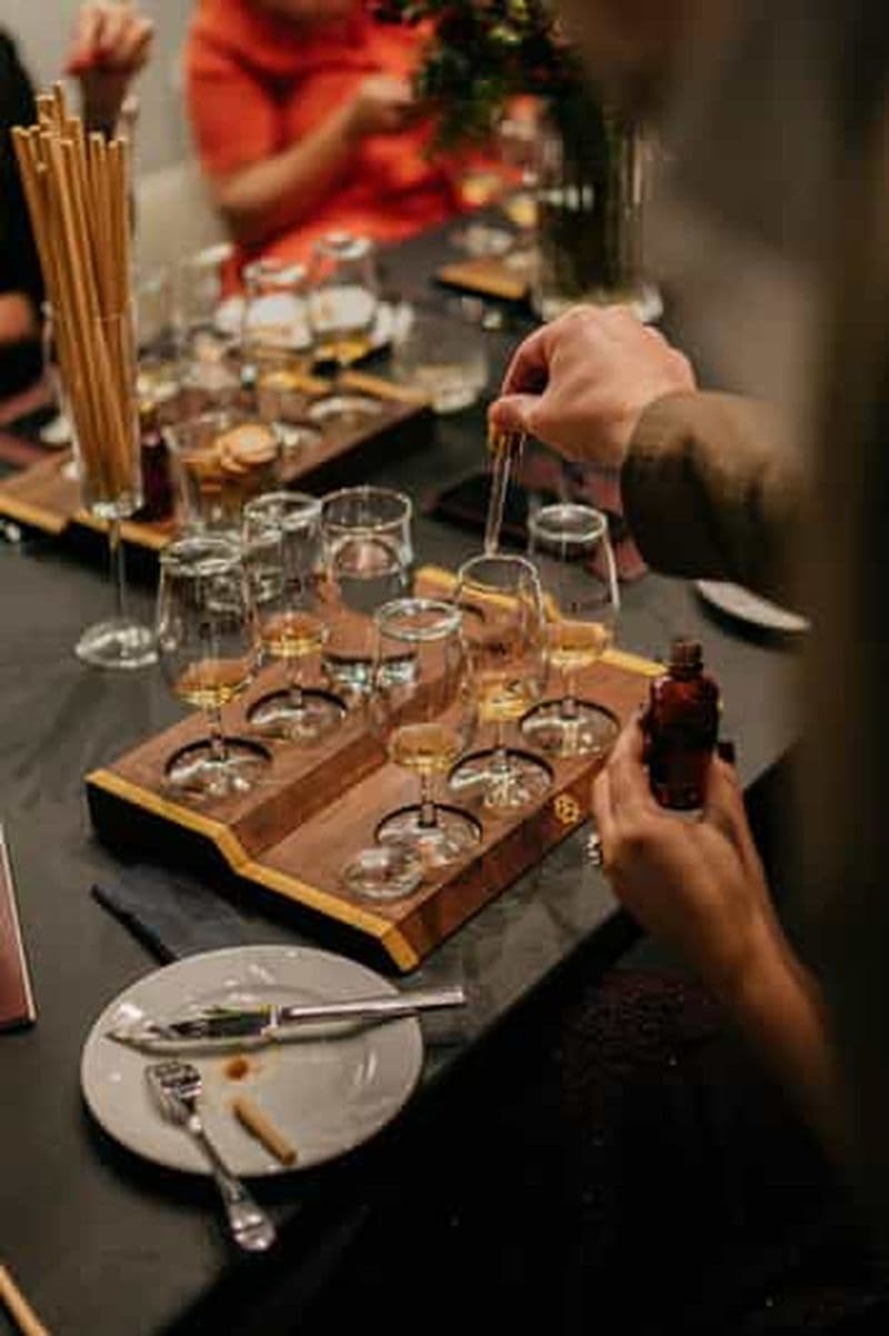 Vilnius : visite de la vieille ville avec dégustation de whisky et de fromage