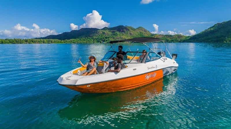 Billet Praslin : Aventure en bateau à Curieuse et St-Pierre avec plongée en apnée