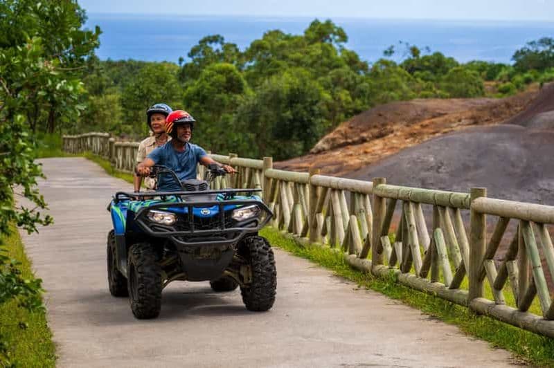 Île Maurice : Découvrez le Parc d'Aventure Vallé en Quad