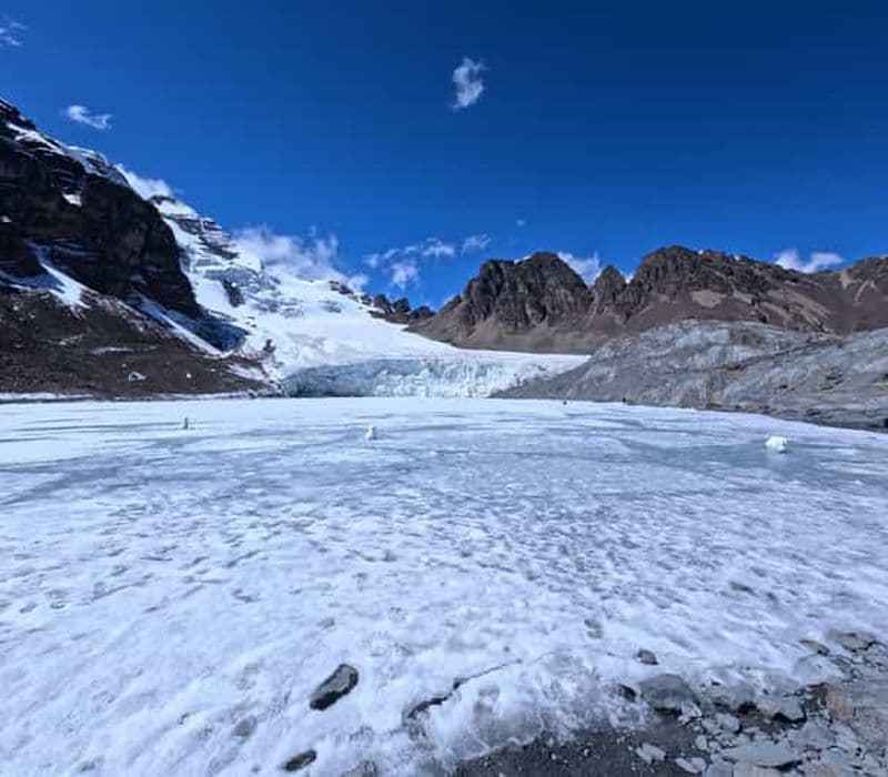La Paz : randonnée guidée vers le lac glaciaire Ventanani