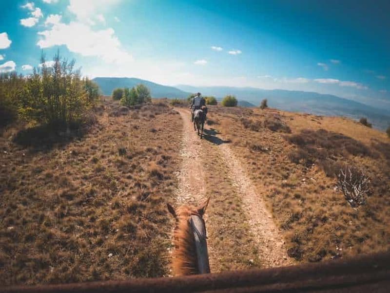 Foligno : randonnée à cheval avec apéritif