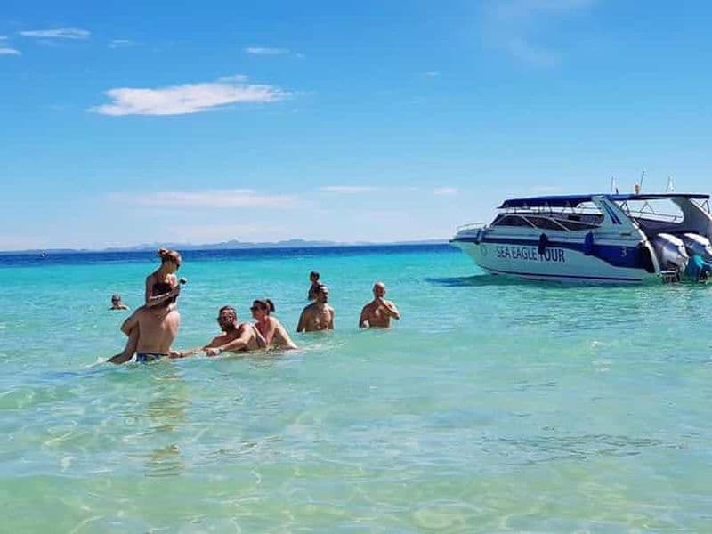 Krabi : Les îles Phi Phi : journée complète en bateau à moteur privé