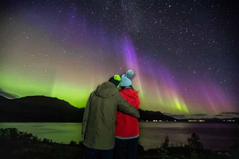 Tromsø : chasse aux aurores boréales en minibus avec photos gratuites