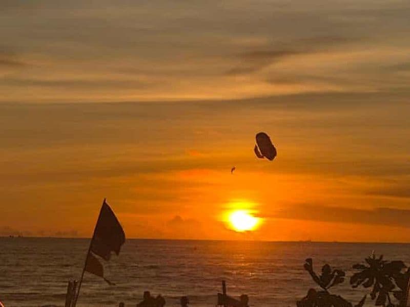 Phuket : aventure en parachute ascensionnel au-dessus de la baie de Patong