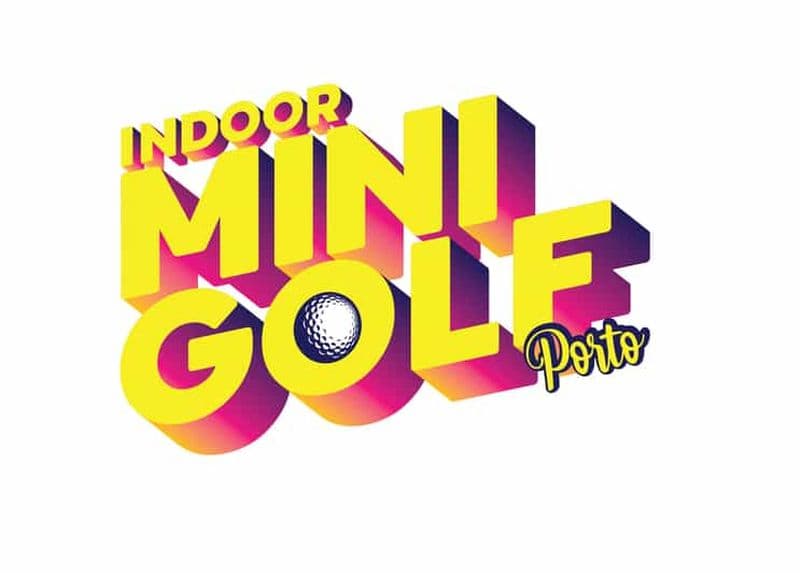 Porto : billet pour le mini-golf intérieur 18 trous avec parcours à lumière UV