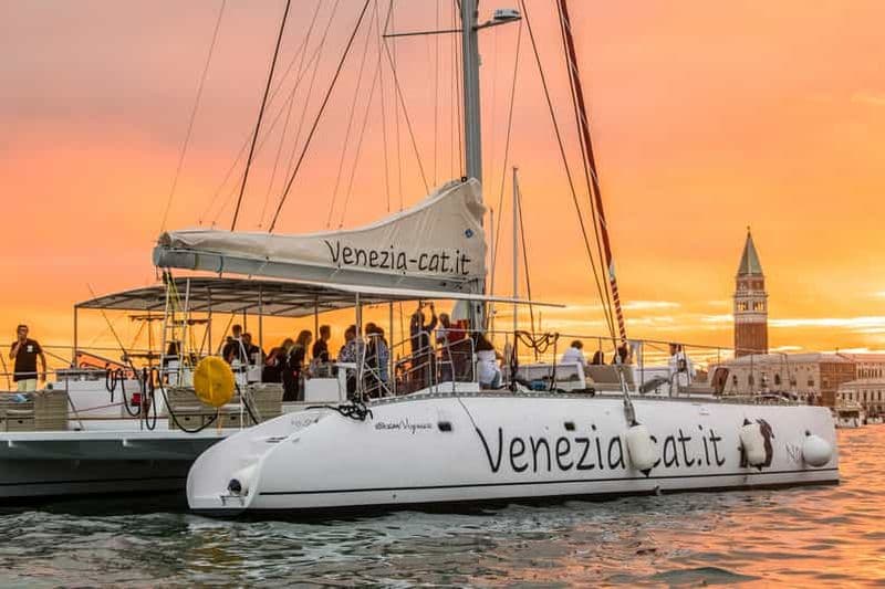 Venise : croisière jazz au coucher du soleil en catamaran avec apéritif