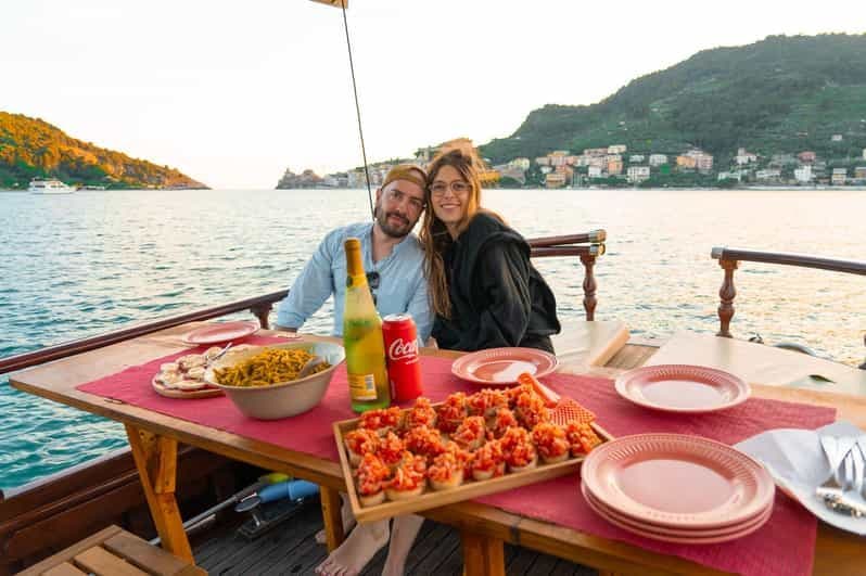 La Spezia : Croisière au coucher du soleil avec apéritif et dîner