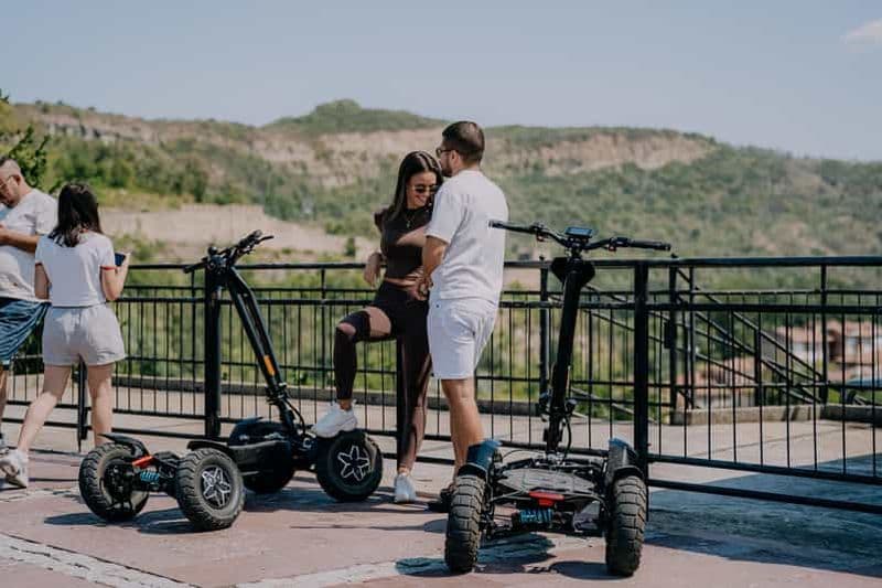 Veliko Tarnovo : visite guidée privée en scooter électrique 4x4