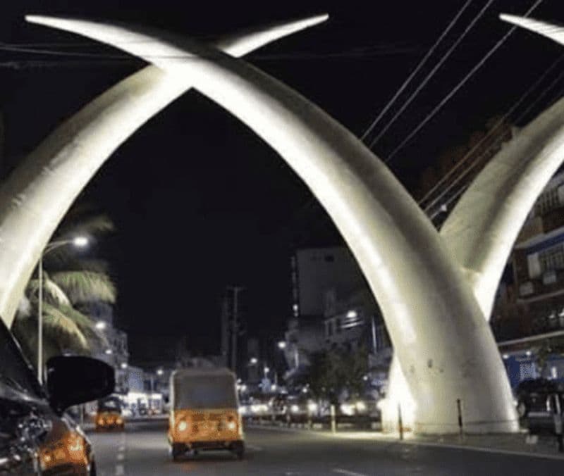 Billet Mombasa : Vie nocturne, bière locale, vie en club.