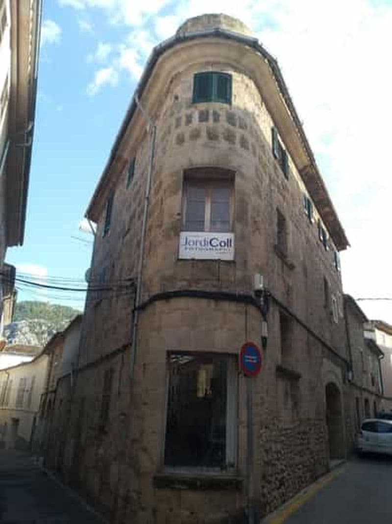 Atelier de peinture LayerLineArt à Pollença, Majorque