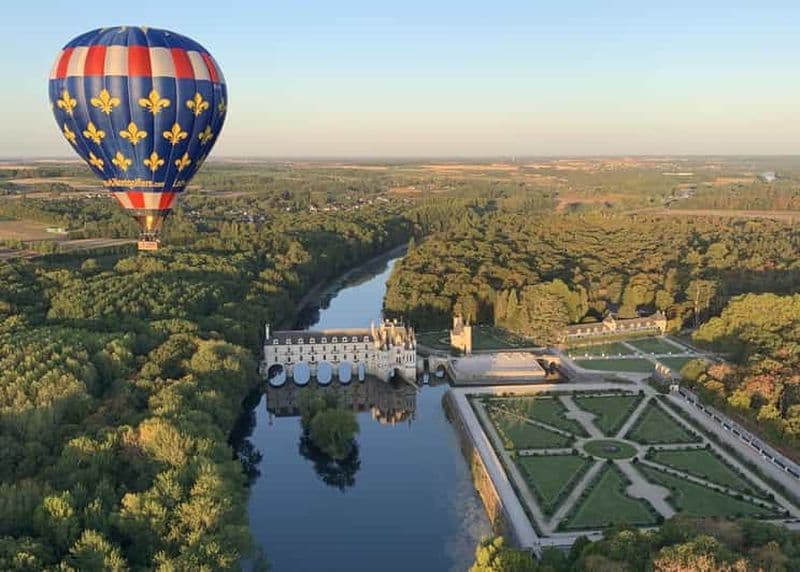 Billet Vol en montgolfière au-dessus du château de Chenonceau
