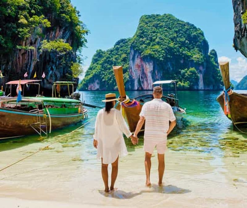 Krabi : Excursion privée sur l'île de Hong avec plongée en apnée et bateau à longue queue