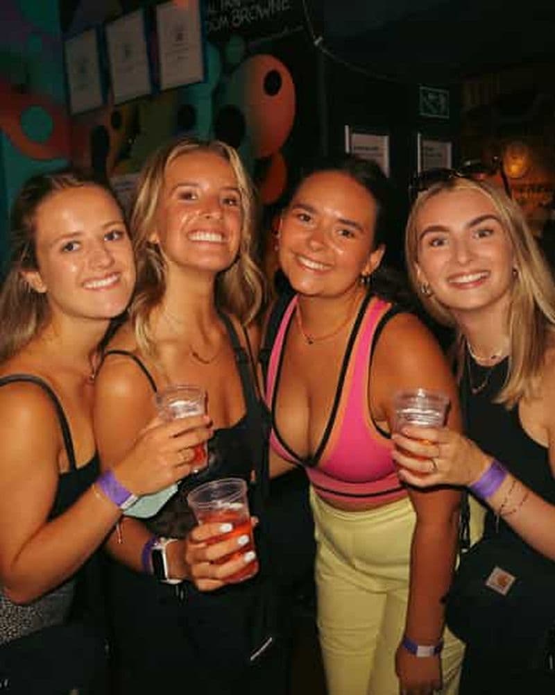 Prague : tournée des bars avec boissons à volonté, bars et entrée en boîte de nuit