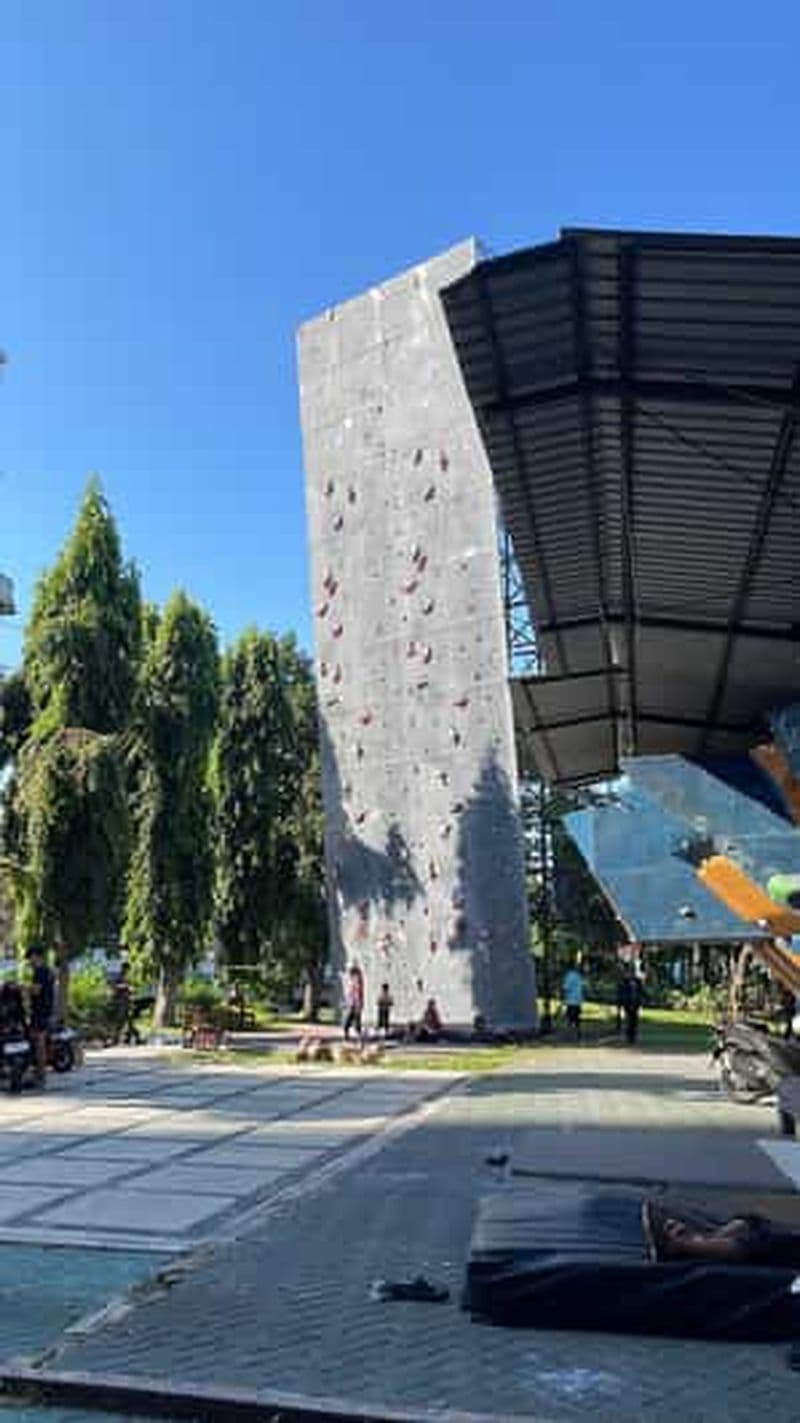 Surabaya : Cours d'escalade sportive avec un entraîneur local