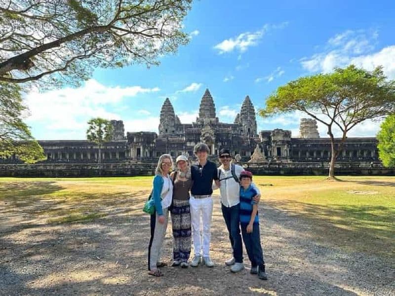 Billet Transfert depuis l'aéroport de Siem Reap et visite d'Angkor Wat le lendemain