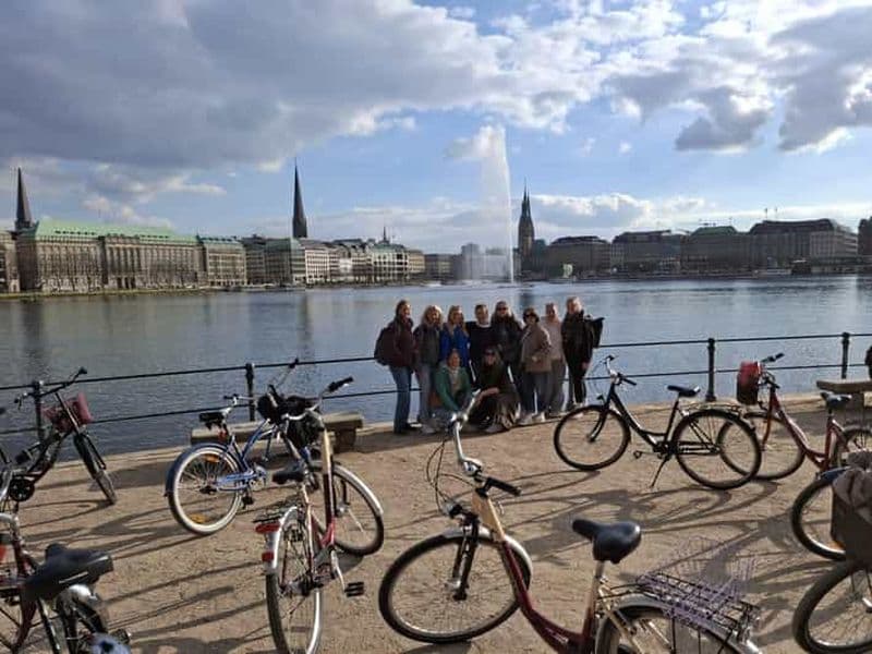 Hambourg : visite citadine à vélo avec Elbphilharmonie, vélo inclus