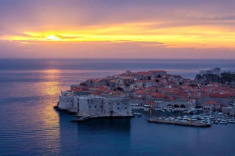 Au départ de Dubrovnik : Croisière au coucher du soleil à l'heure dorée avec boissons gratuites