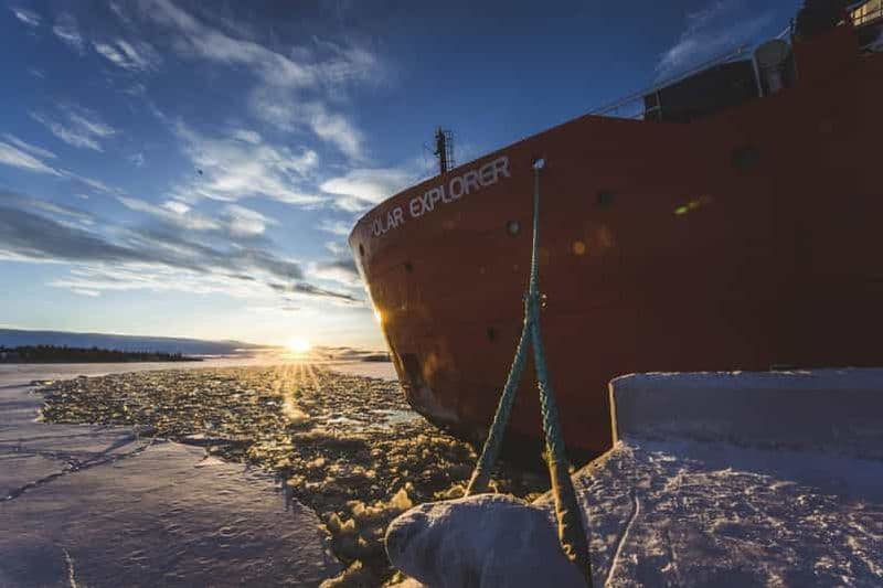 Axelsvik : croisière avec déjeuner à bord du brise-glace Polar Explorer