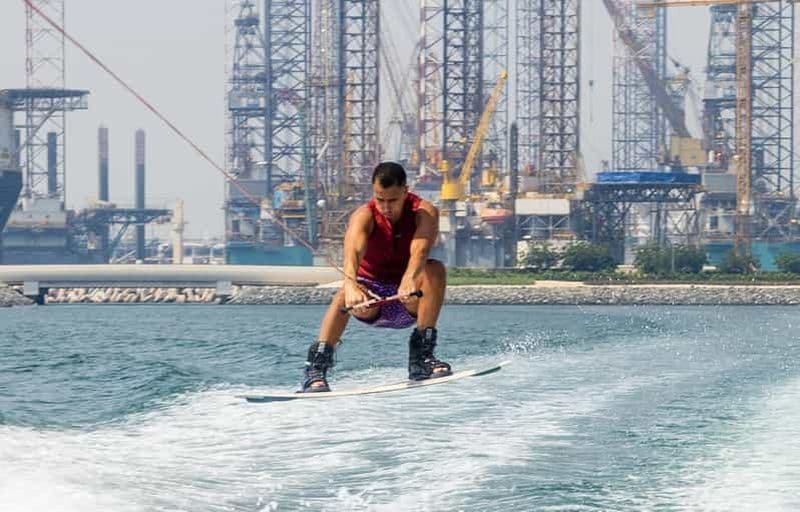 Jumeirah : Réservez votre prochaine expérience de wakeboard !