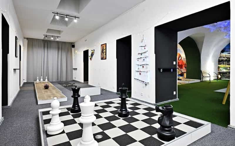 Billet Prague : l'expérience du mini-golf Mazemania