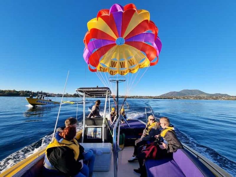 Taupo : vols en parachute ascensionnel en solo, en tandem ou en trio
