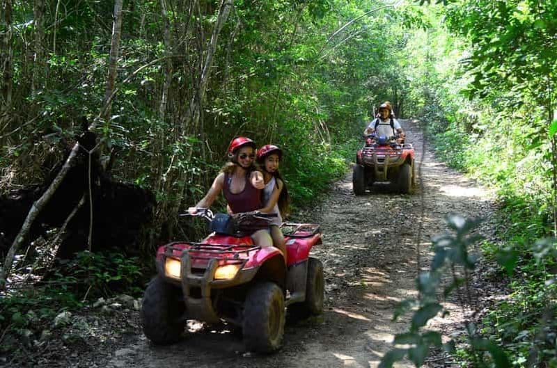 Depuis Cancún : expérience en quad, cénote et rappel dans la jungle