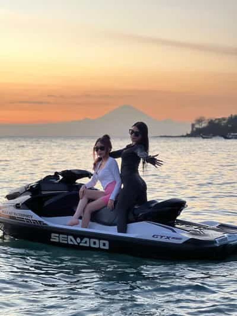 Baie de Senggigi : location de jet ski pour une durée d'une heure