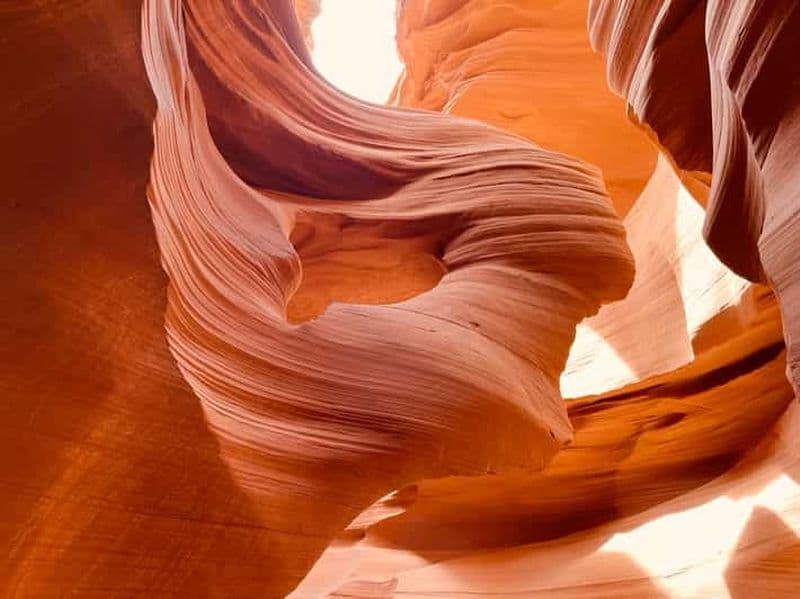 Page : visite du Lower Antelope Canyon avec guide Navajo