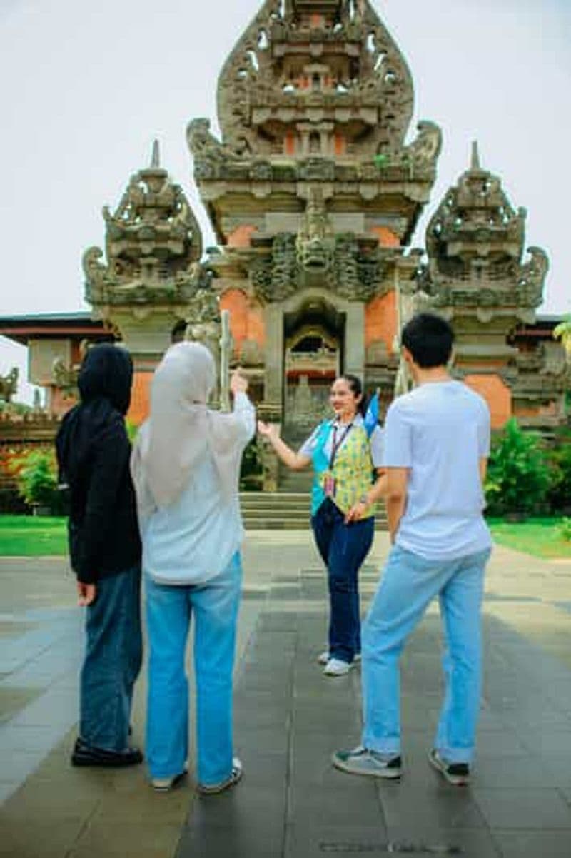 Jakarta : Visite à pied du parc culturel et des musées de Mini Indonesia