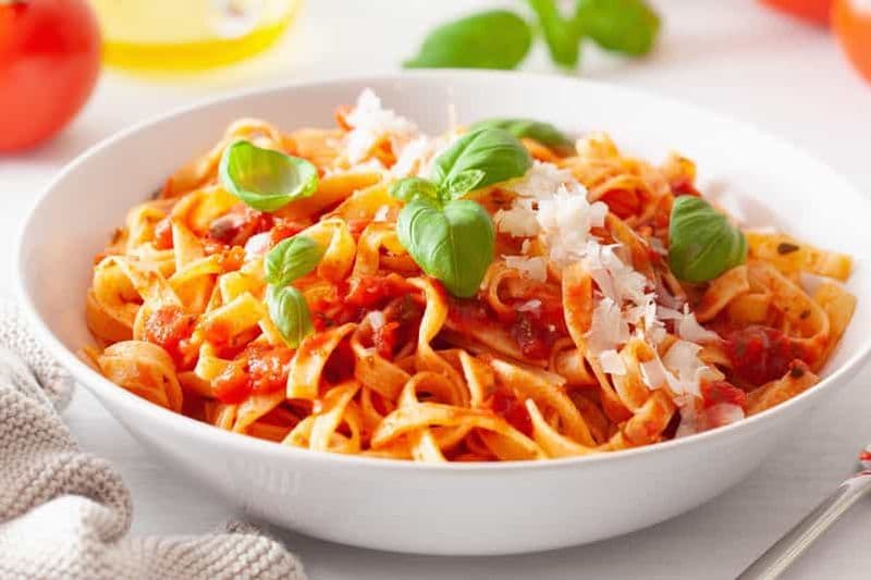 Chicago : Cours de cuisine sur la fabrication de pâtes dans une distillerie locale