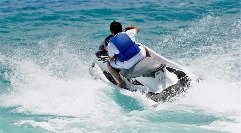Julian's : Location de jet ski à St. George's Bay
