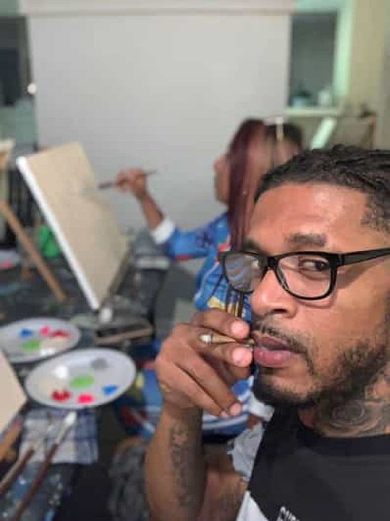 Kush & Canvases : Cours de fumigation et de peinture et balade en canna-bus