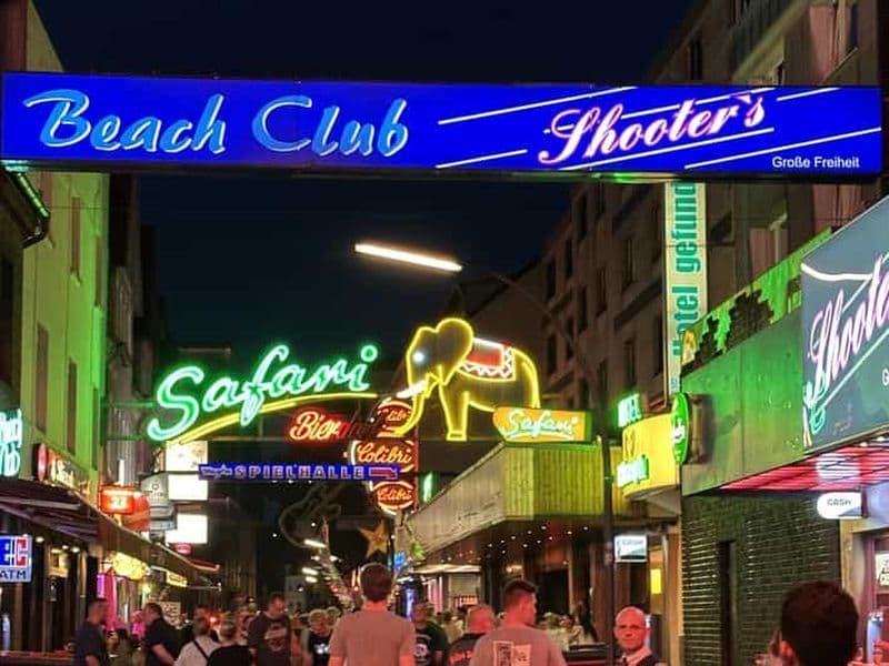 Hambourg : Tournée des bars de la Reeperbahn avec guide d'initiés et shots