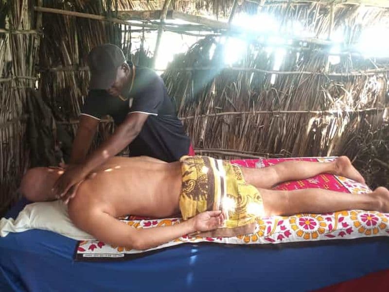 Billet Diani Beach : Massage Traditionnel Authentique avec Vue sur la Mer