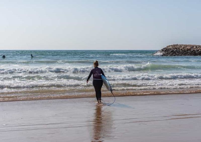 Expérience de surf d'une journée en Algarve