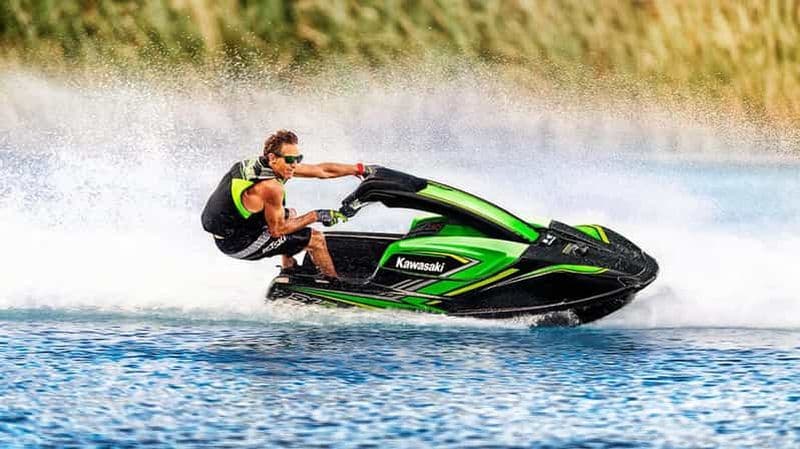 Billet Expérience exclusive de jet-ski - Découvrez le littoral de Doha".