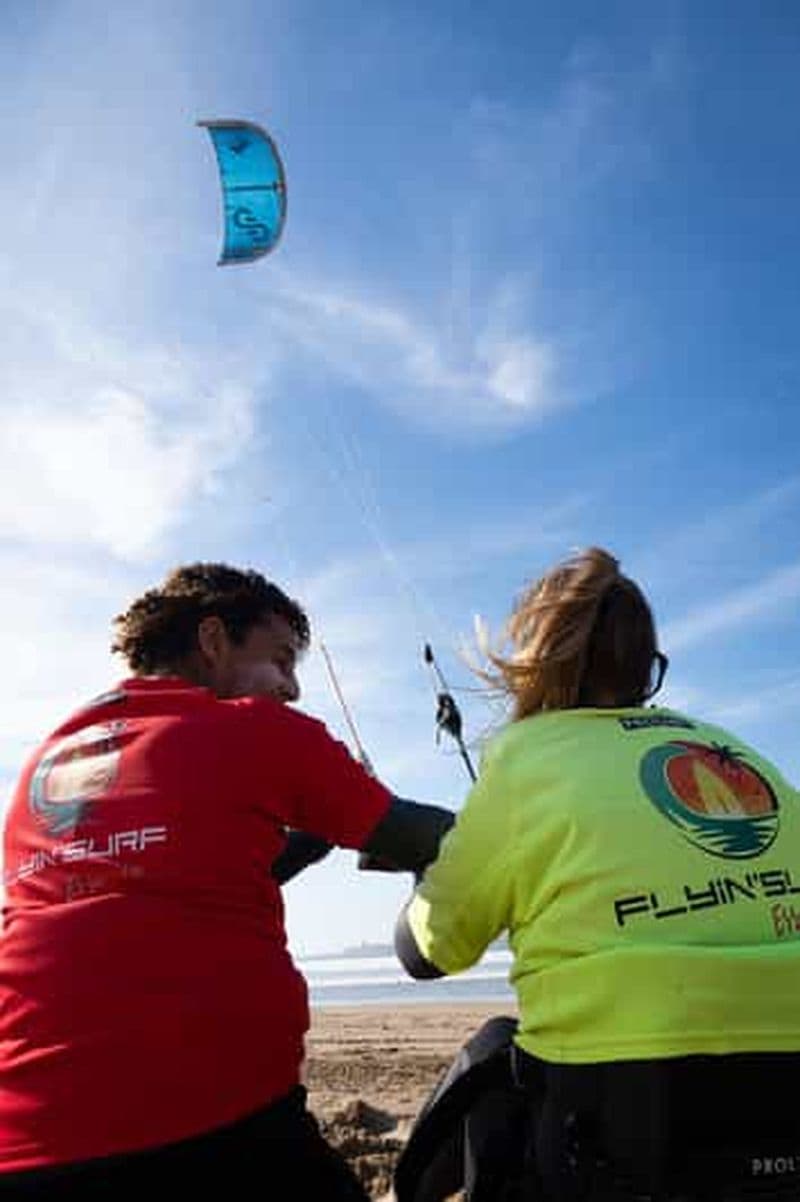 Essaouira : Leçon privée de kitesurf avec douche chaude