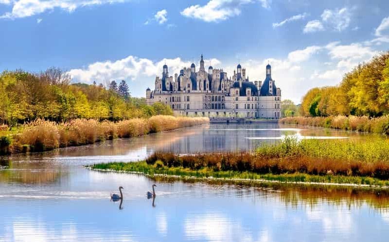 Au départ de Paris : Excursion d'une journée dans les châteaux de la Loire avec dégustation de vin