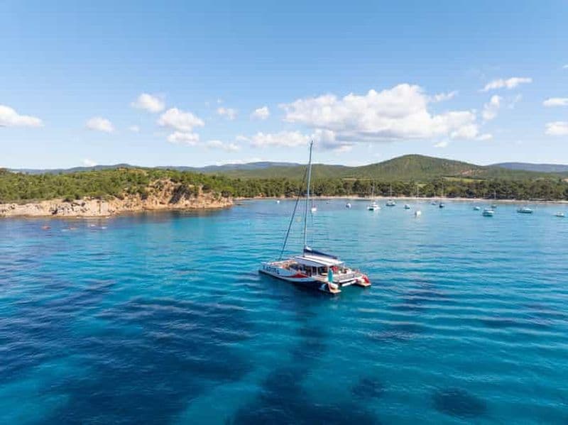 Hyères : La Matinée Découverte - Visite guidée du Littoral en Catamaran