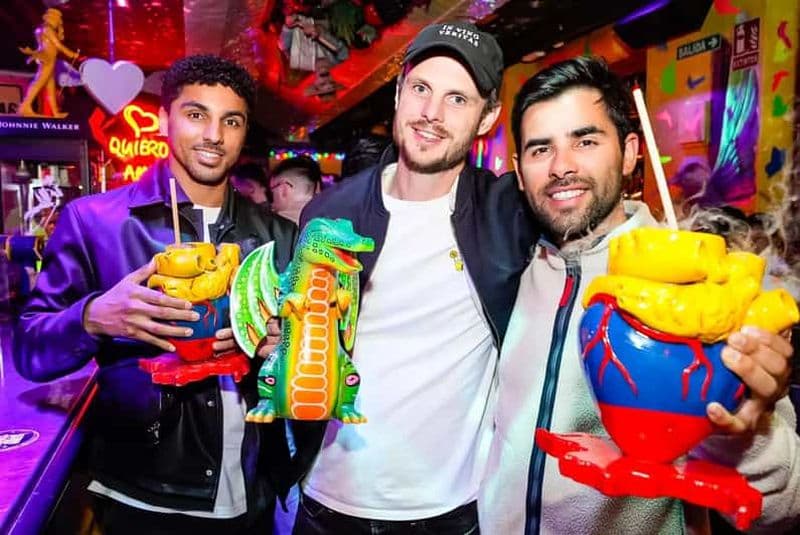 Valence : expérience guidée de tournée des bars avec entrée en discothèque