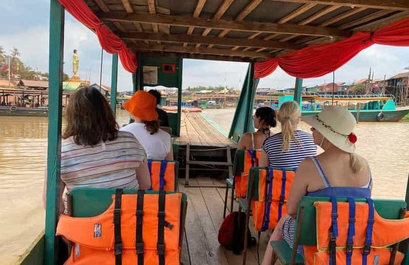 Transfert aéroport de Siem Reap plus visite du village de Kampong Kleang