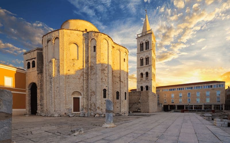 History Walking Tour in Old Center Zadar with Licensed Guide